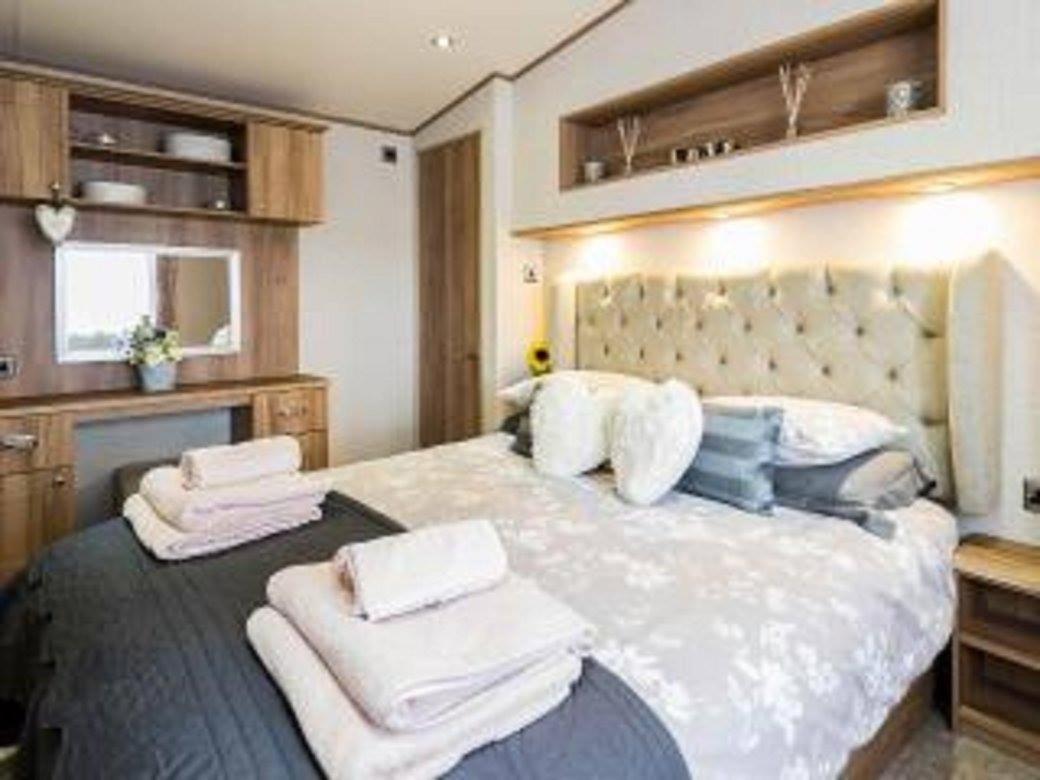 Cairn View Chalet Villa Авимор Екстериор снимка